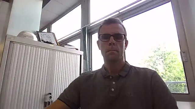 Snapshot of Simon_76 chatting on September 19, 4:29 pm Simon 76 online show from September 19, 4:29 pm
