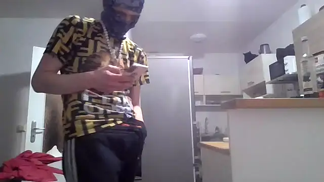 ThePython666 online show from March 15, 12:25 am