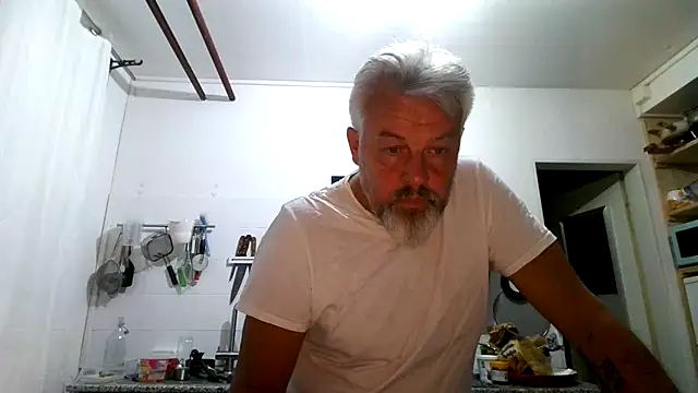 Berg Boy online show from April 19, 9:17 pm