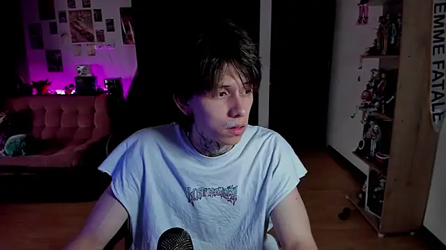 xIce Boy online show from May 29, 6:29 pm