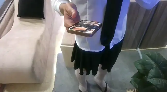 daffiih  online show from March 12, 2:34 pm