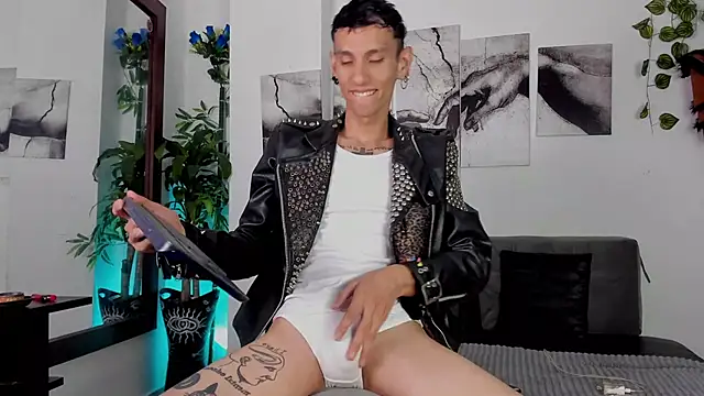 Giotrashy online show from November 13, 7:51 pm