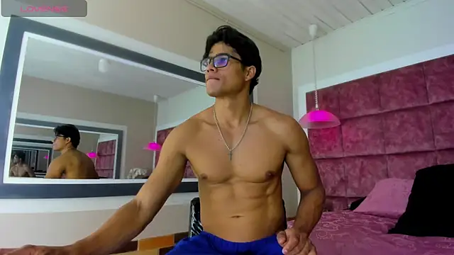 Christian Musclet4 online show from March 18, 1:23 pm