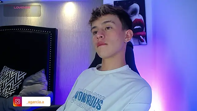 LiamWildx20 online show from April 4, 5:26 am