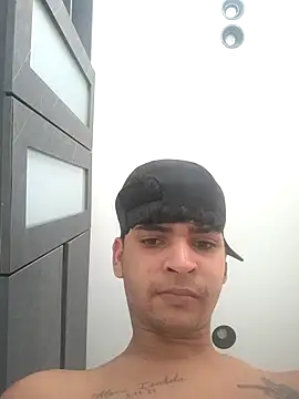 317894 online show from March 26, 4:44 pm