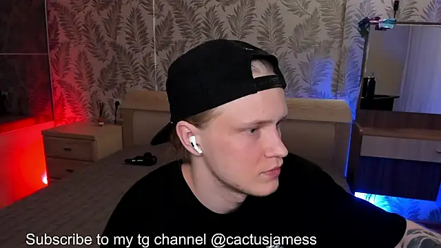 Snapshot of Cactus__James chatting on October 9, 10:58 pm Cactus James online show from October 9, 10:58 pm