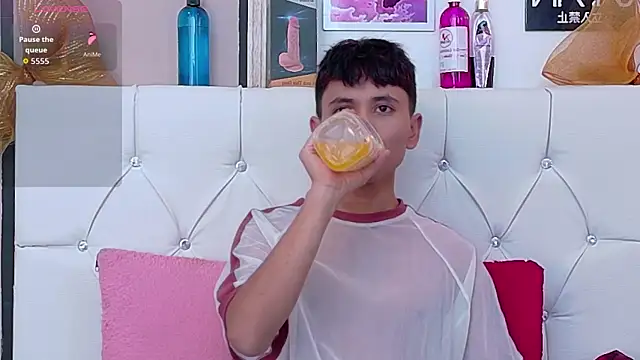 Ethan Westt online show from January 8, 8:14 pm