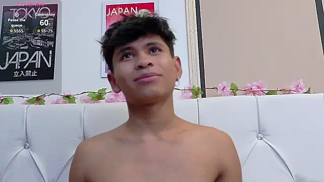 Ethan Westt online show from November 8, 9:07 pm