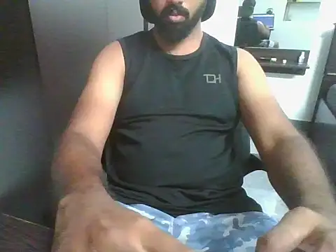 lovelyakash69 online show from October 6, 3:33 am