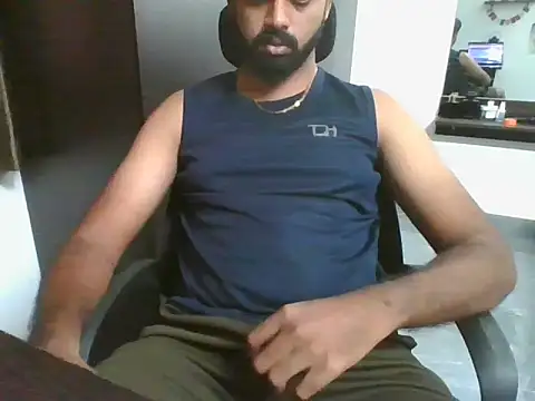 lovelyakash69 online show from January 6, 5:22 am