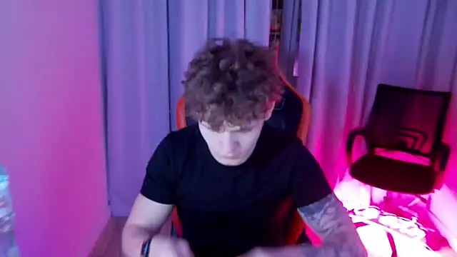 DanyDavis online show from April 15, 8:09 pm