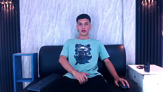 Snapshot of Matt_Ruso chatting on October 21, 3:42 am Matt Ruso online show from October 21, 3:42 am