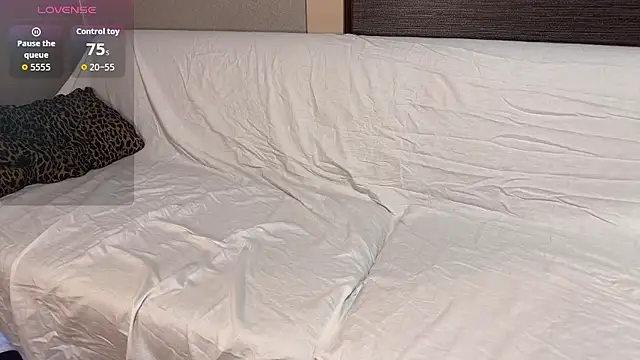 Snapshot of K_Siras chatting on October 13, 9:37 am K Siras online show from October 13, 9:37 am