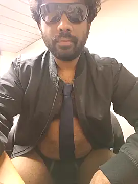 UrbanUtopia online show from April 15, 12:32 am