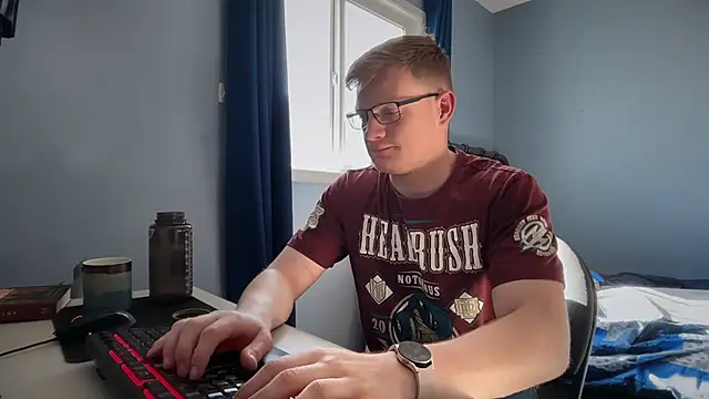 lustylyndon online show from May 19, 2:56 pm