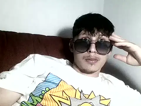 luciferalpha1231 online show from May 20, 12:39 am