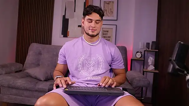 DaviesBrown online show from November 5, 9:28 pm