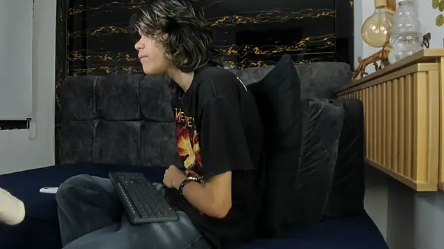 Diamond twink online show from February 26, 2:18 pm