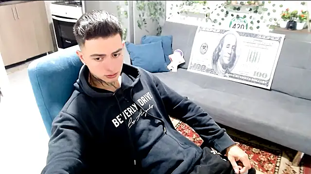 santii ss online show from February 11, 1:21 am