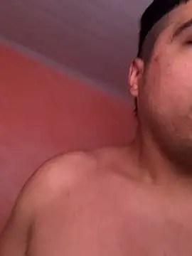 Snapshot of Paulo199117 chatting on October 26, 3:47 pm Paulo199117 online show from October 26, 3:47 pm