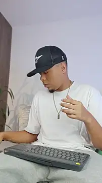 asmodeo 33 online show from March 4, 5:03 am