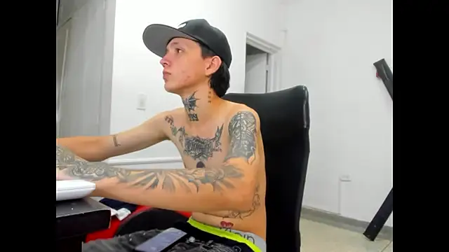 StraightBoy Nick online show from May 27, 4:20 am