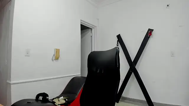 StraightBoy Nick online show from April 16, 11:29 pm