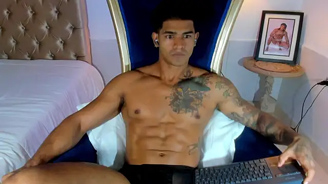 antonio  444 online show from November 8, 1:03 pm