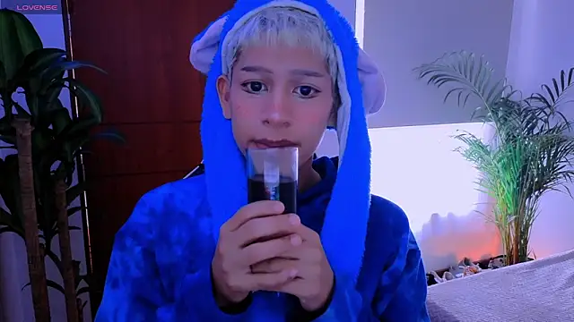 taichi bluy online show from October 3, 6:13 pm