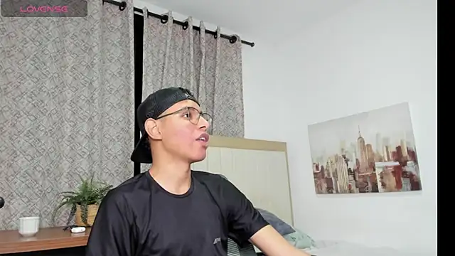 Snapshot of tristan_gold chatting on September 10, 7:18 am tristan gold online show from September 10, 7:18 am
