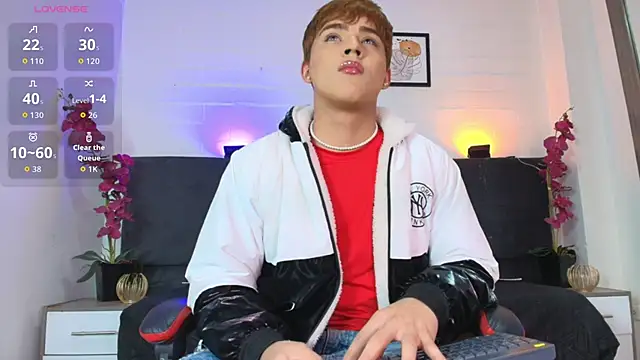 Lucass love online show from June 2, 5:14 pm