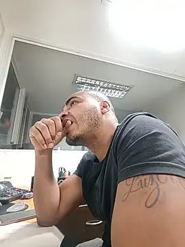 SanChacal5694 online show from November 21, 10:53 pm