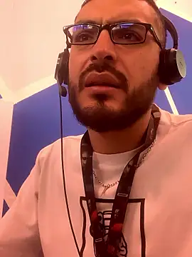 malek xarx  online show from January 9, 3:50 pm