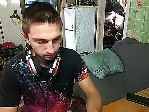 Snapshot of Alexilon chatting on September 10, 10:03 am Alexilon online show from September 10, 10:03 am