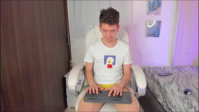 ThiagooJames online show from October 13, 2:50 am