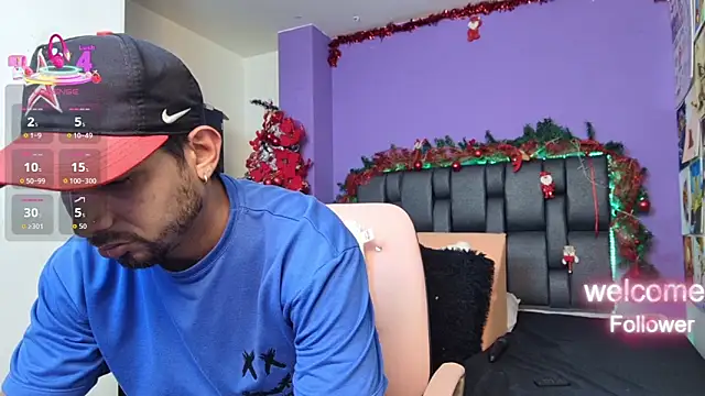 ashtoncooperr online show from December 16, 6:26 pm