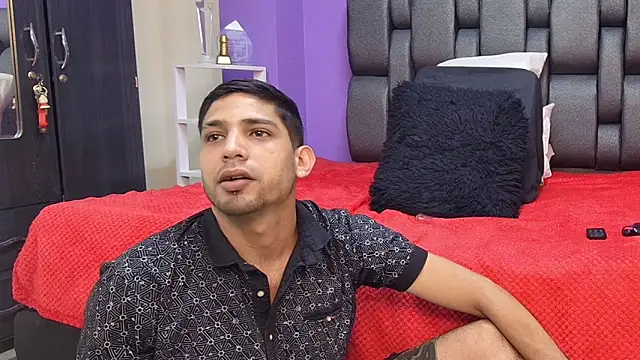 ashtoncooperr online show from September 25, 7:02 pm