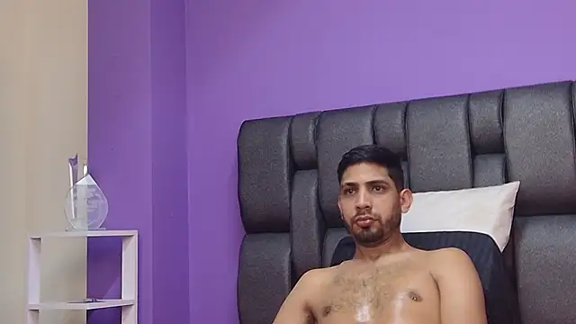 ashtoncooperr online show from September 21, 8:09 pm