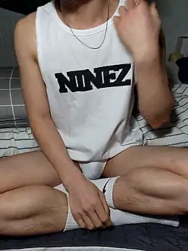 icejuljulju online show from January 19, 1:35 pm