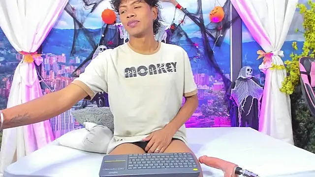 MilthonDelis online show from October 28, 4:59 am