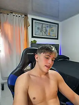 Justin trevor1 online show from June 4, 10:05 pm
