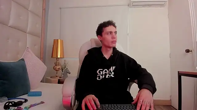 dark sun302 online show from October 7, 9:30 pm