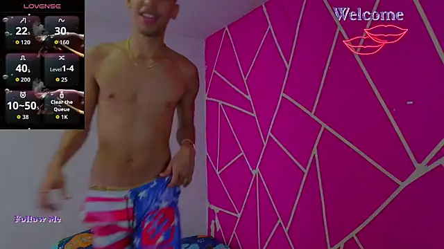 dylan apol0 online show from November 28, 1:31 am