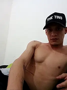 Ethanho0t online show from June 9, 7:04 pm