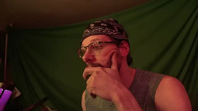 MasterDaddyCool online show from January 9, 8:25 pm