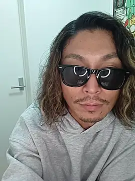 specialz0831 online show from November 3, 9:46 am