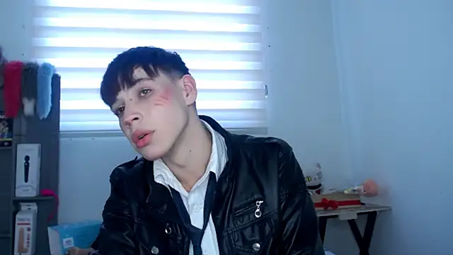 Snapshot of lucky_stricke chatting on September 11, 9:36 pm lucky stricke online show from September 11, 9:36 pm