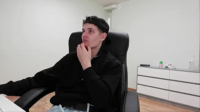 Mark Karson online show from November 7, 2:42 pm