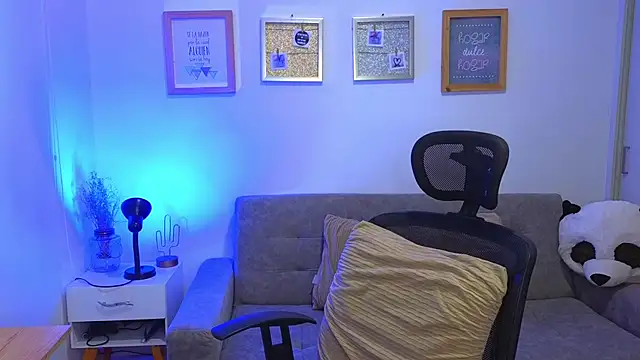 yulian vasquez online show from December 4, 12:34 pm