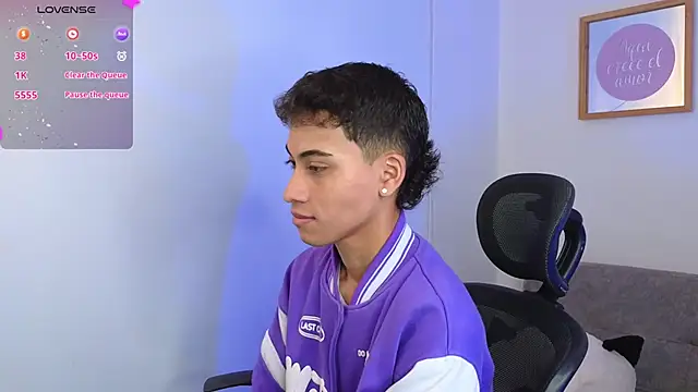 yulian vasquez online show from September 23, 12:37 pm